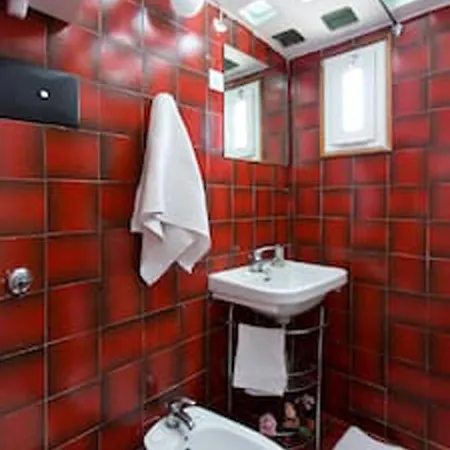 And Private Bathroom Between Mondello Beach And Old Town! Free Park! Palermo